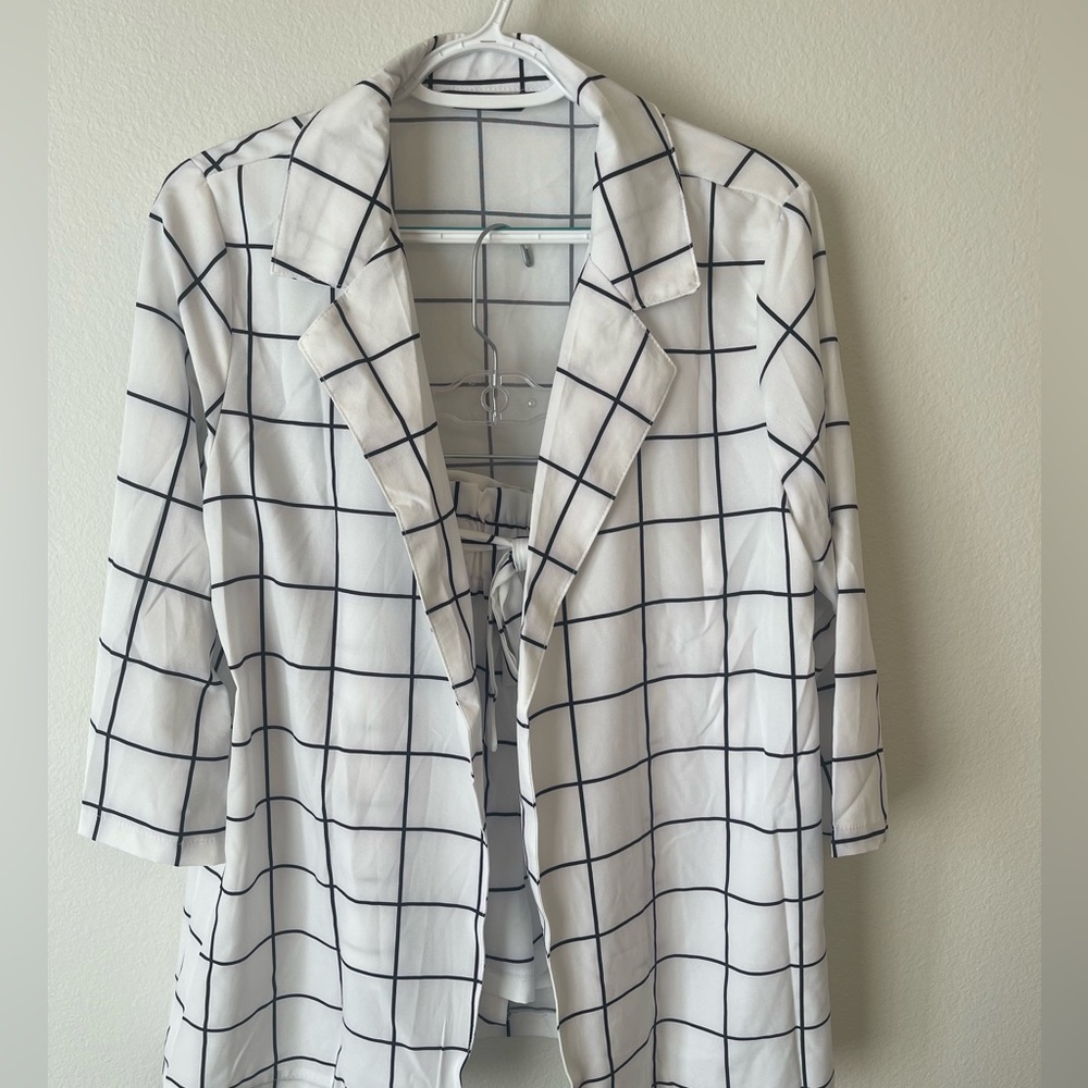 SHEIN Plaid Blazer & Shorts Matching Set. Size L